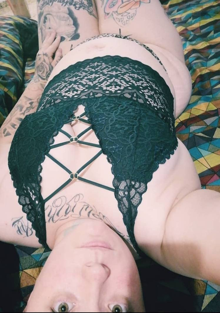 Meesteres wilt nieuw, vers slaafje