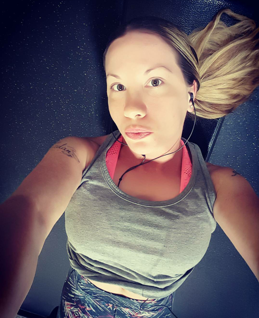 Oudere mannen met ervaring in het leven