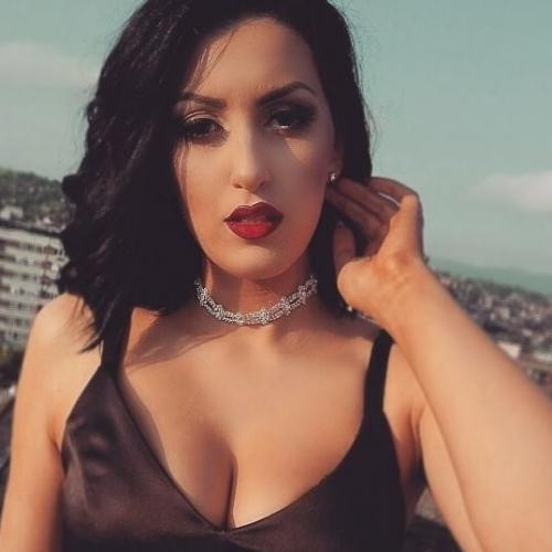 Kinky BossBitch zoekt nieuw speeltje